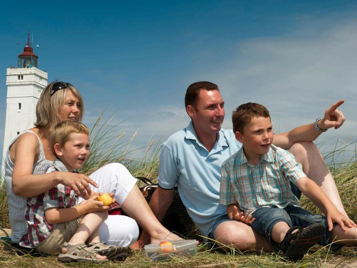 6 Person Holiday Home In Bl Vand Blåvand Eksteriør billede