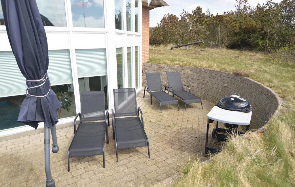 6 Person Holiday Home In Bl Vand Blåvand Eksteriør billede