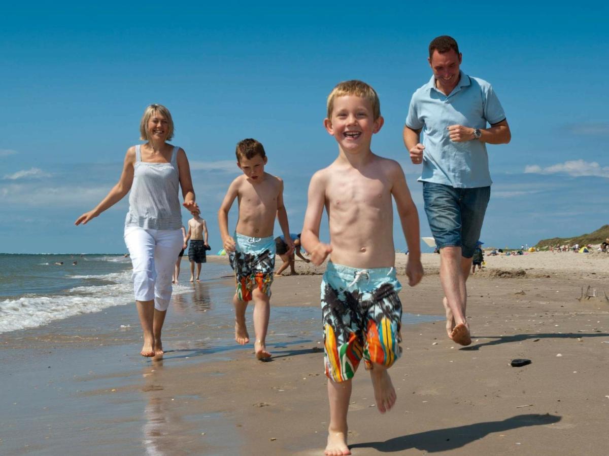 6 Person Holiday Home In Bl Vand Blåvand Eksteriør billede